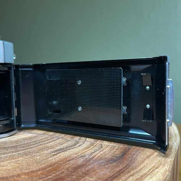 PETRI 1.9 Color Corrected Super Camera w/ Aux Lens Set & Original Case - Working - Picture 11 of 16